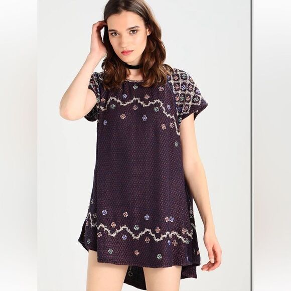 Free People IN THE CLOUDS Dark Knit Embroidered Sweater Tunic / Mini Dress - Picture 3 of 16